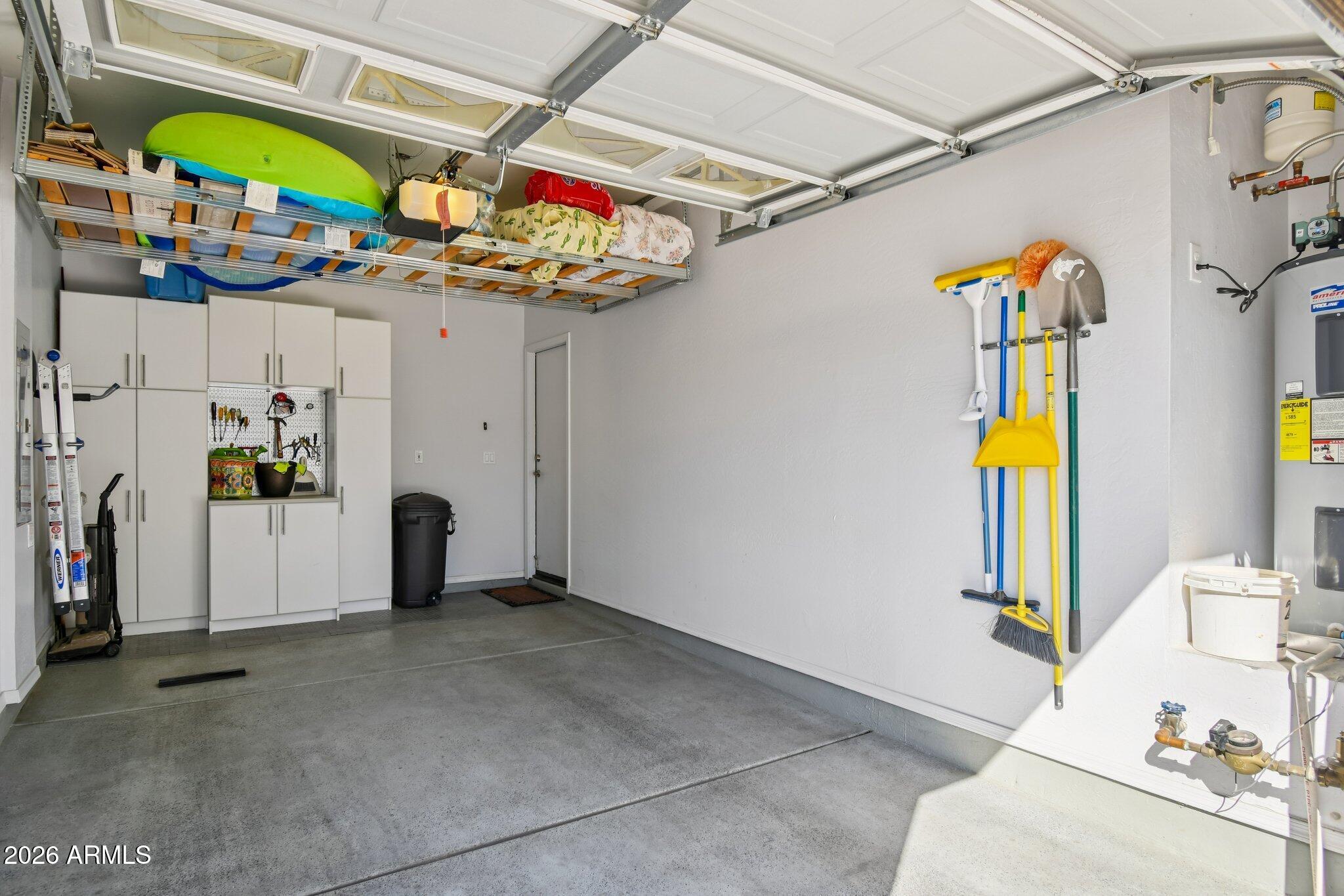 1024 East Frye Road, Unit 1039 Phoenix, AZ 85048 - Photo 22 of 32 a view of garage