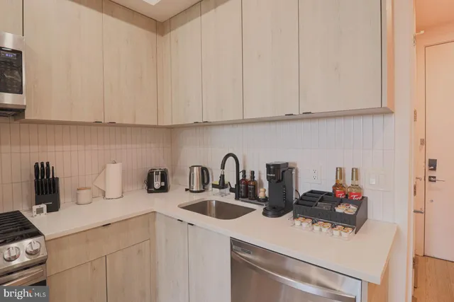 $3,400 | 1806 I Street Northeast, Unit 7, Washington, DC 20002