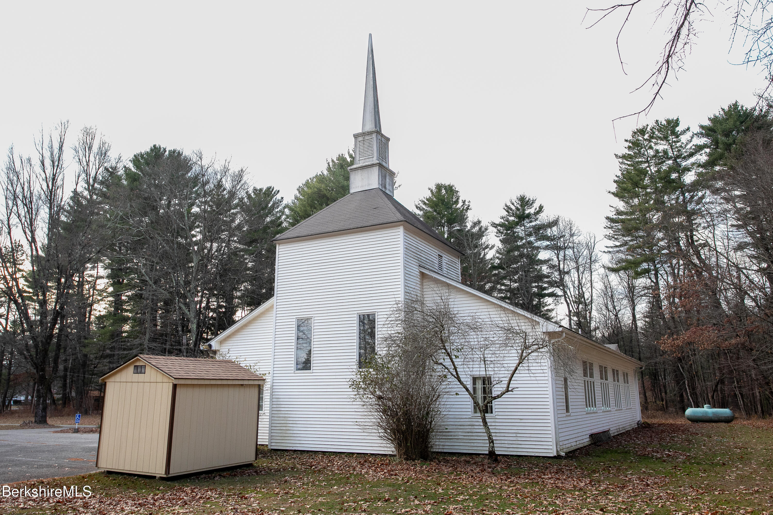 355 Clayton Road Sheffield, MA 01222 - Photo 3 of 19 0004