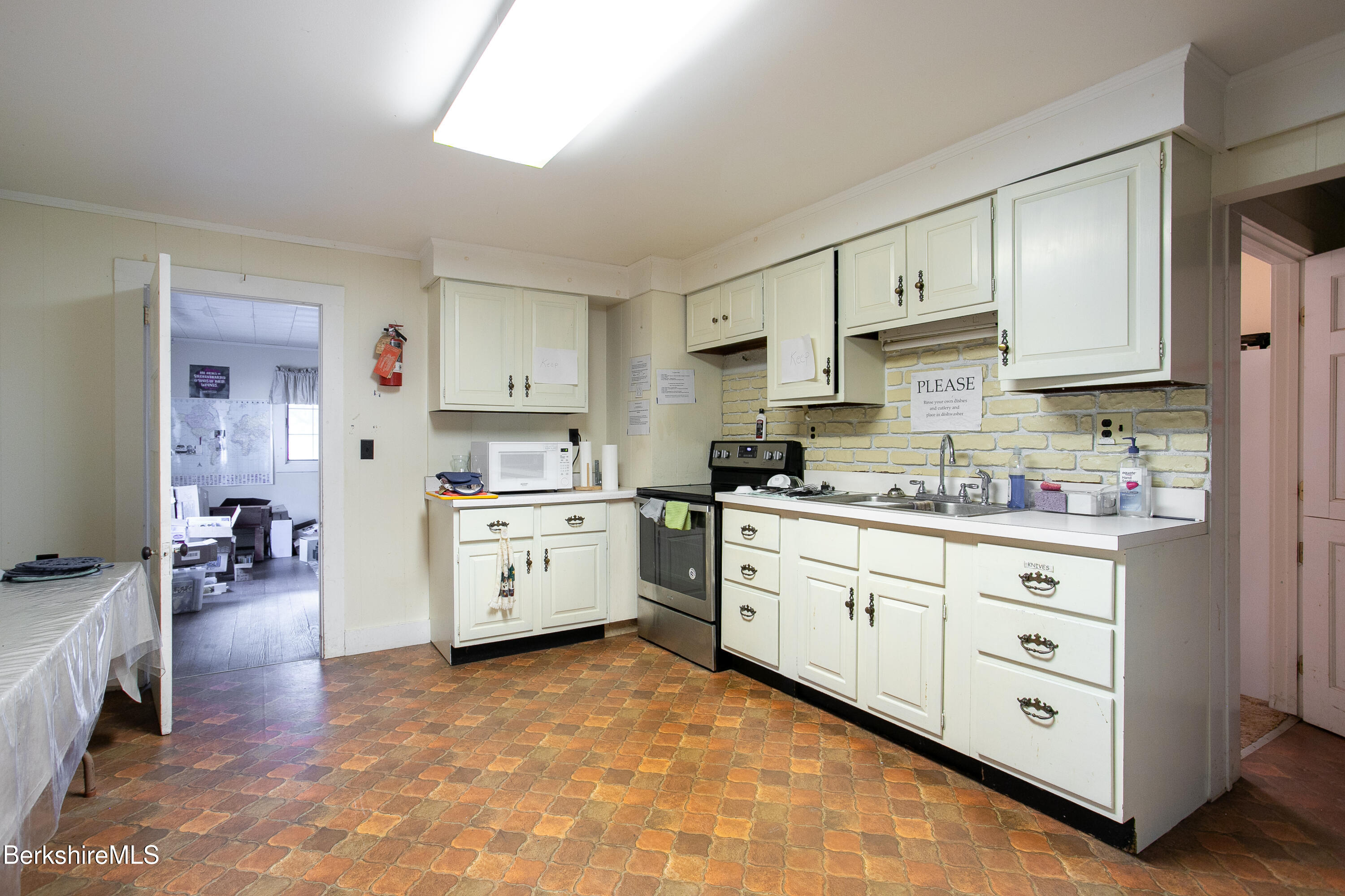 355 Clayton Road Sheffield, MA 01222 - Photo 10 of 19 0031