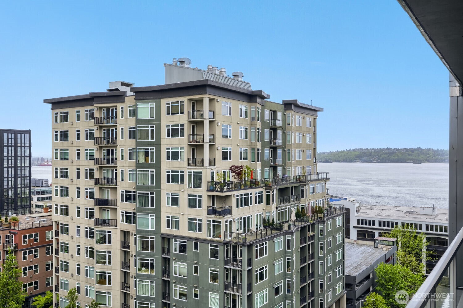 76 Cedar Street, Unit 1109 Seattle, WA 98121 - Photo 28 of 28 a front view of a building
