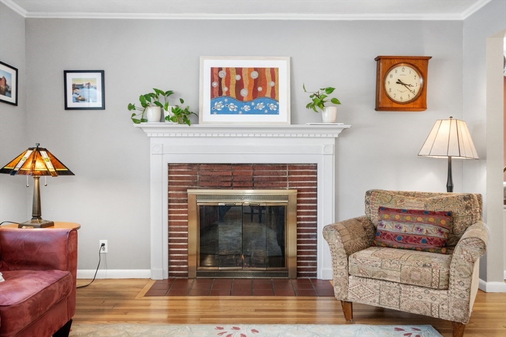 11 Magnolia Road Sudbury, MA 01776 - Photo 4 of 36 Gallery Image 4
