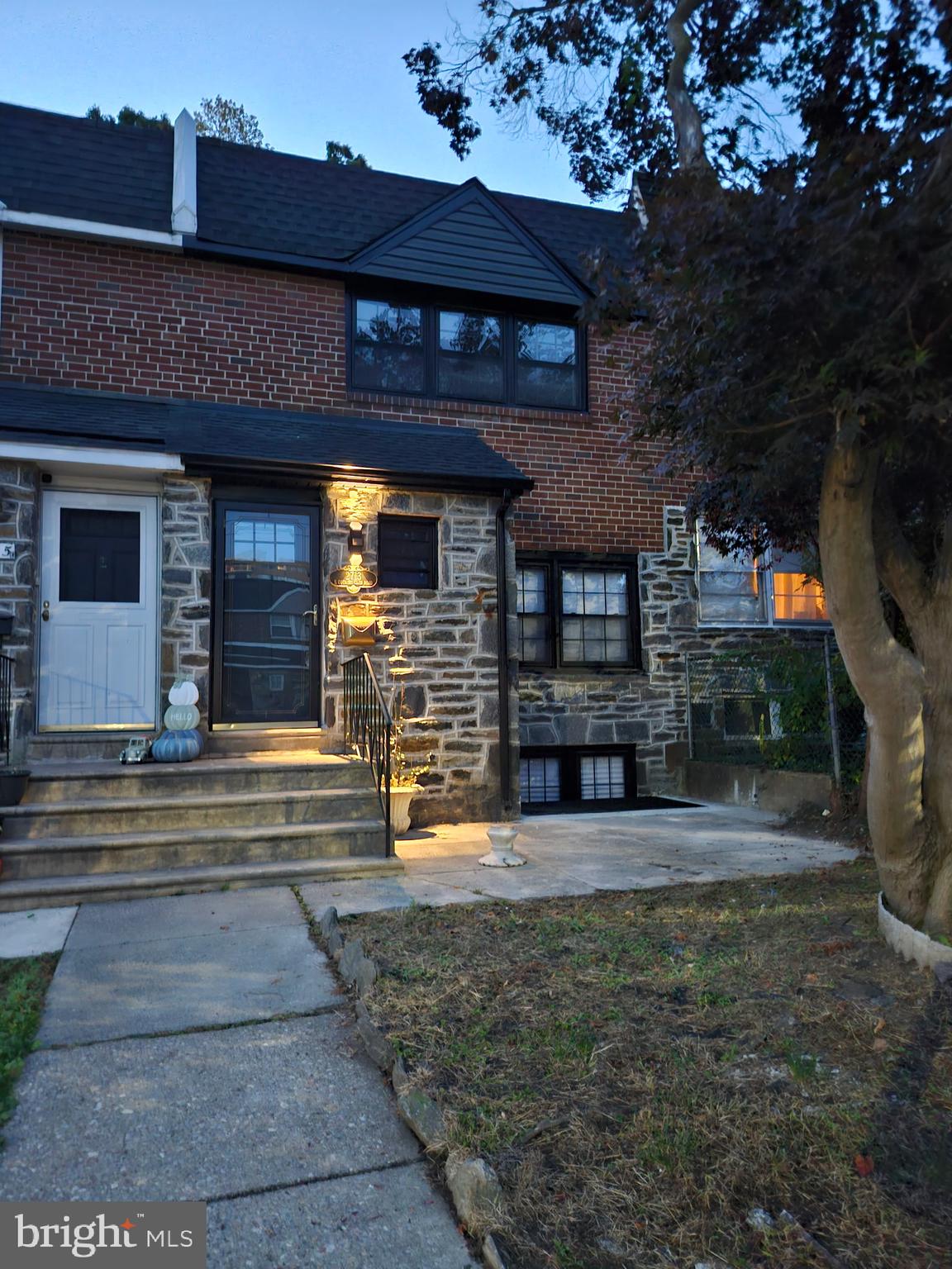 2713 East Country Club Road Philadelphia, PA 19131 - Photo 1 of 27 Gallery Image 1