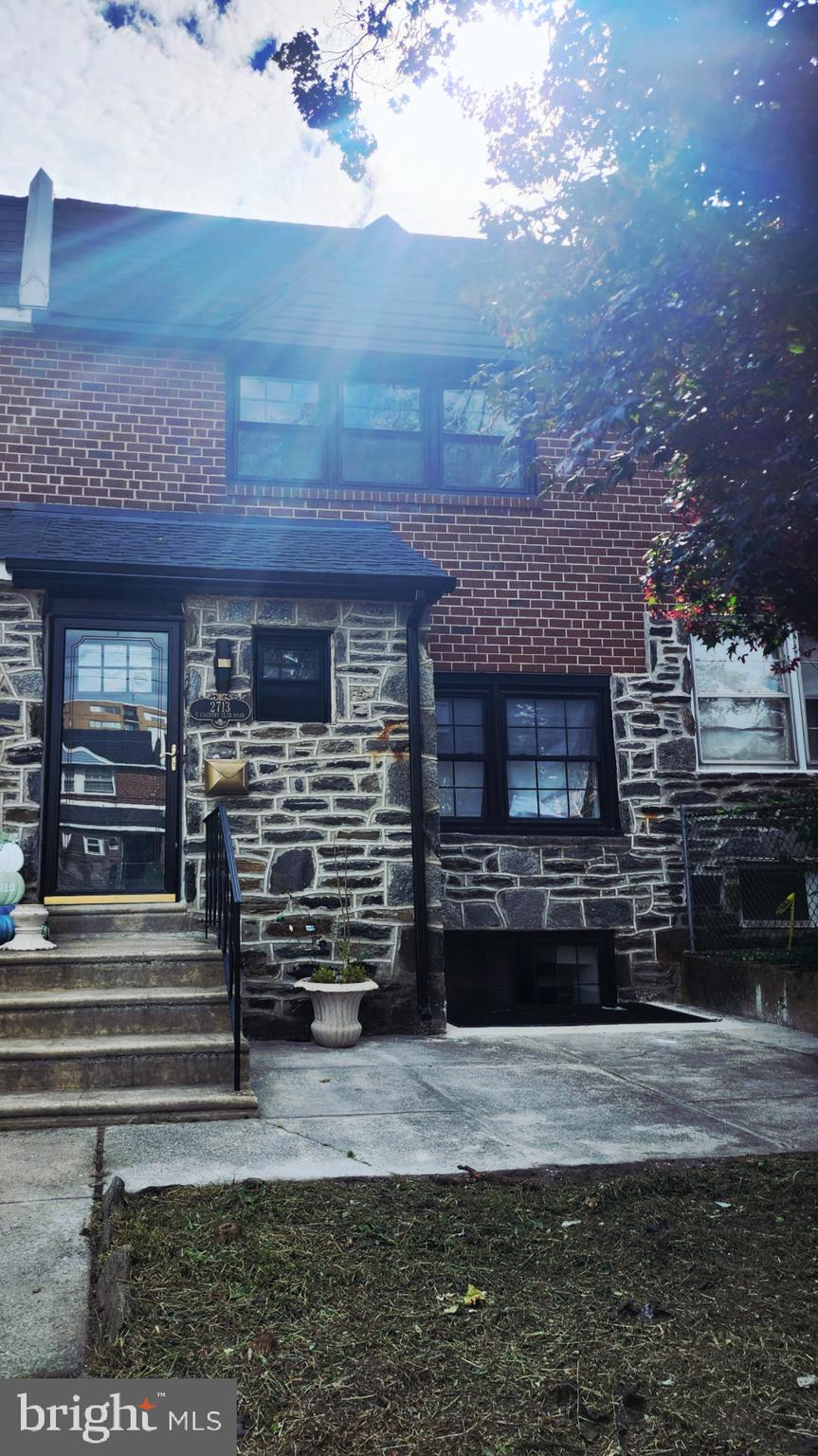 2713 East Country Club Road Philadelphia, PA 19131 - Photo 3 of 27 Gallery Image 3