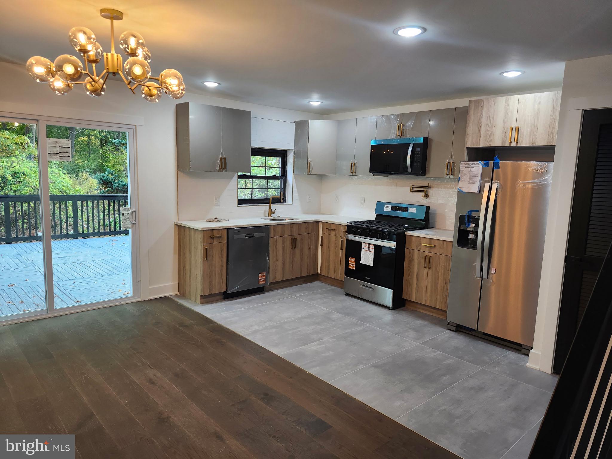 2713 East Country Club Road Philadelphia, PA 19131 - Photo 6 of 27 Gallery Image 6