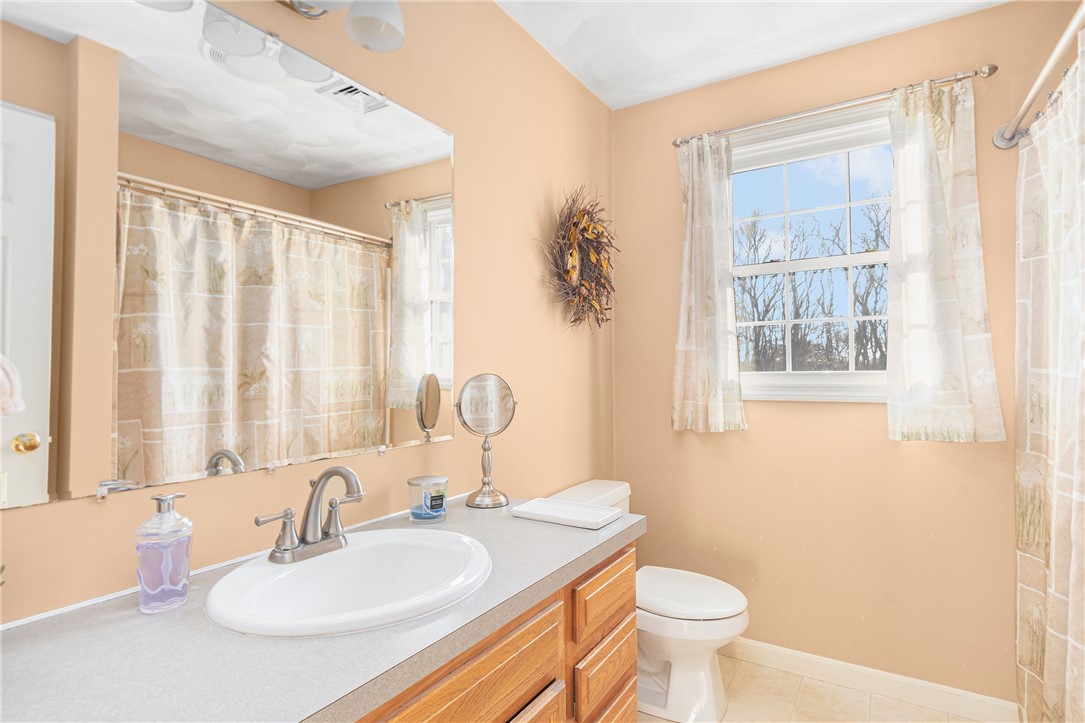 917 Cedar Swamp Road Warwick, RI 02889 - Photo 18 of 27