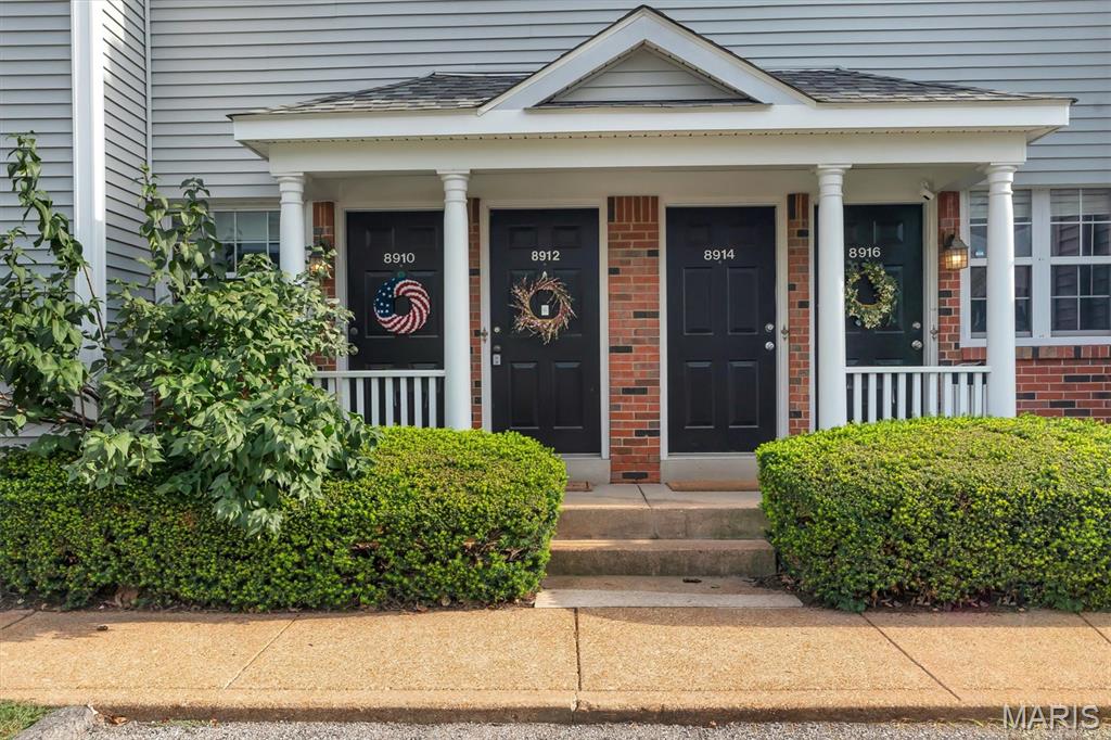 8912 Eager Road Brentwood, MO 63144 - Photo 1 of 27 Gallery Image 1
