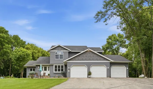 $675,000 | 10920 North Shore Drive, Spicer, MN 56288