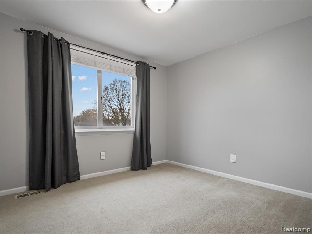 305 Torrent Court Rochester Hills, MI 48307 - Photo 25 of 36