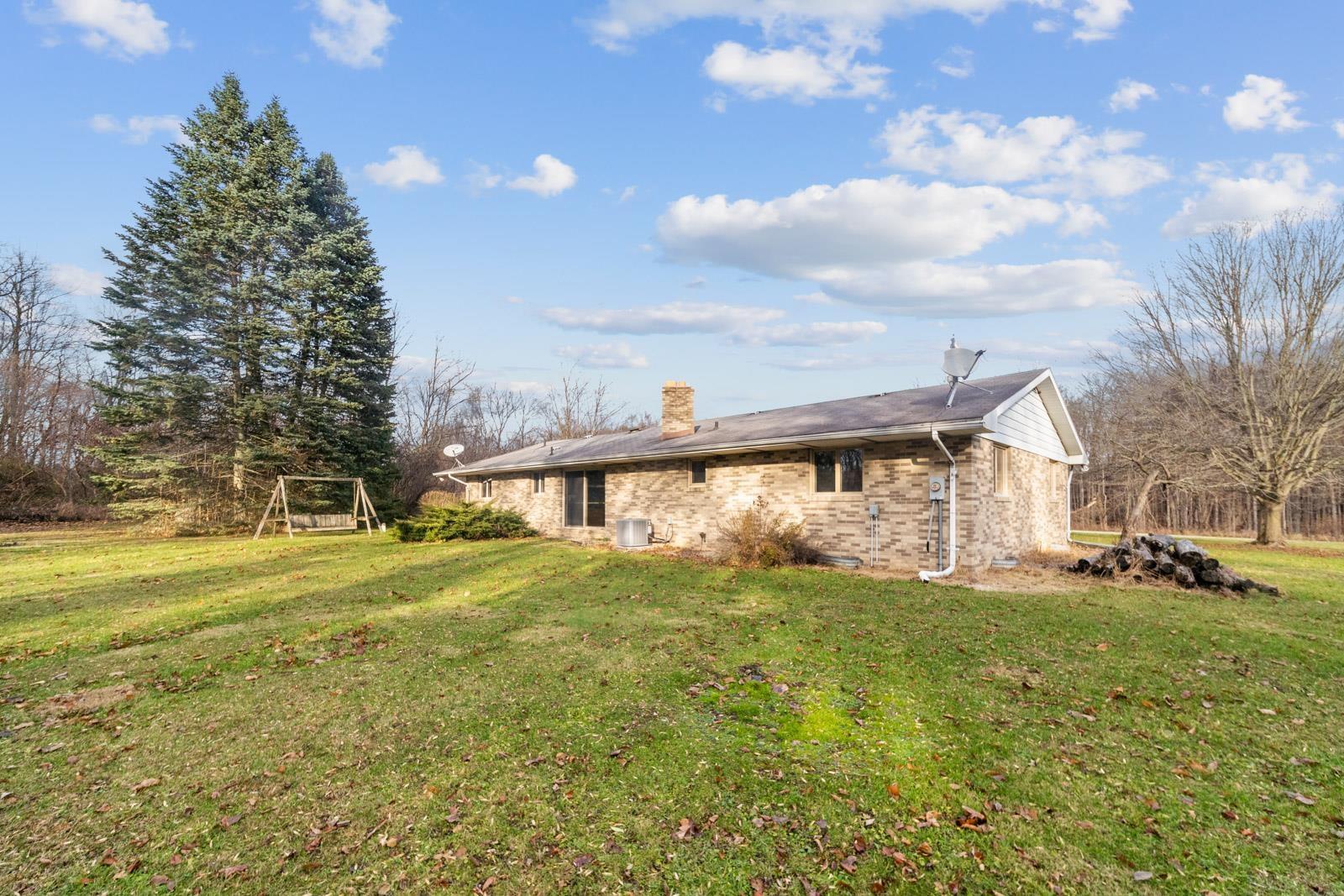 24225 New Road South Bend, IN 46614 - Photo 3 of 36