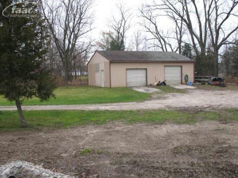 6209 North McKinley Road Flushing, MI 48433 - Photo 3 of 18 20226157-2.JPG