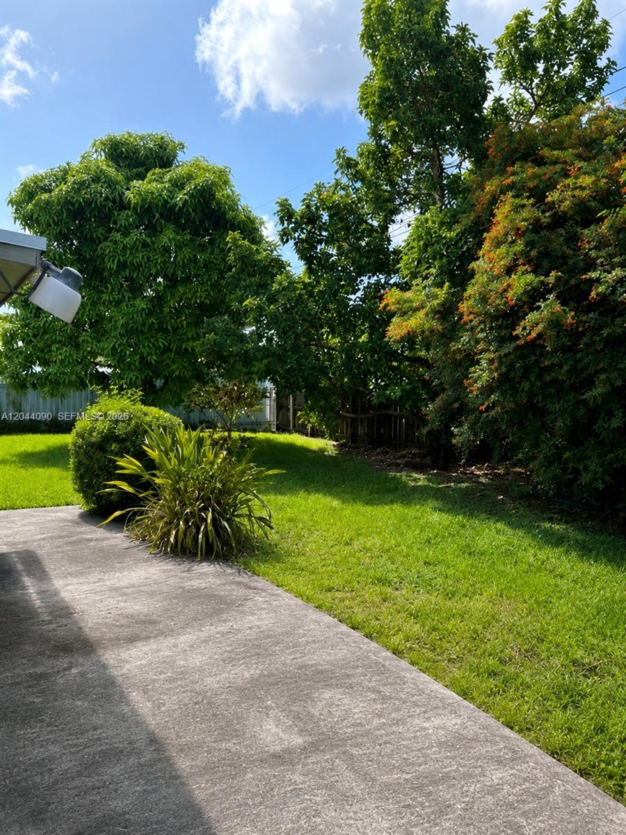 11832 Southwest 185th Terrace Miami, FL 33177 - Photo 4 of 13