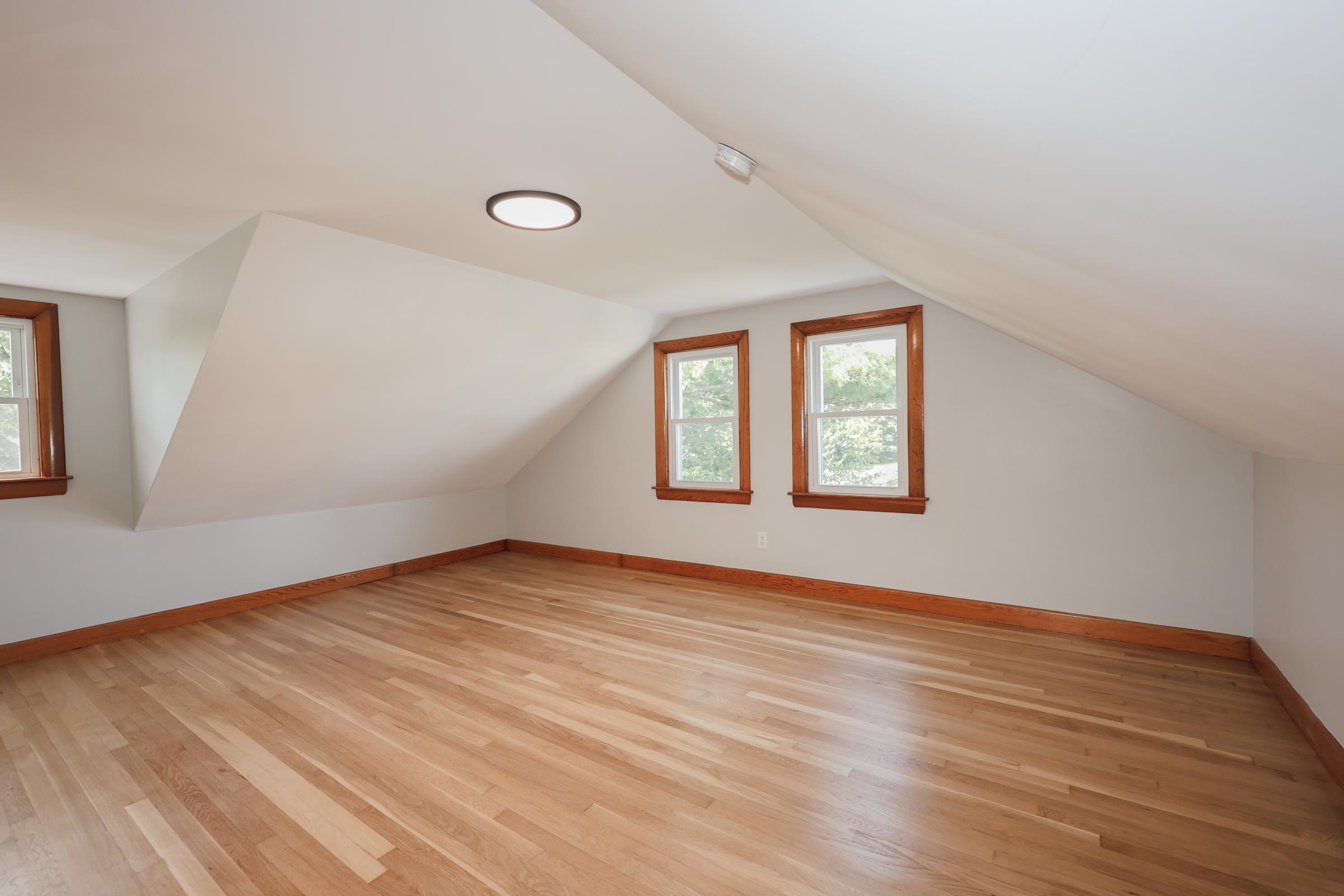283-285 South Mammoth Road Manchester, NH 03109 - Photo 17 of 38 Gallery Image 17