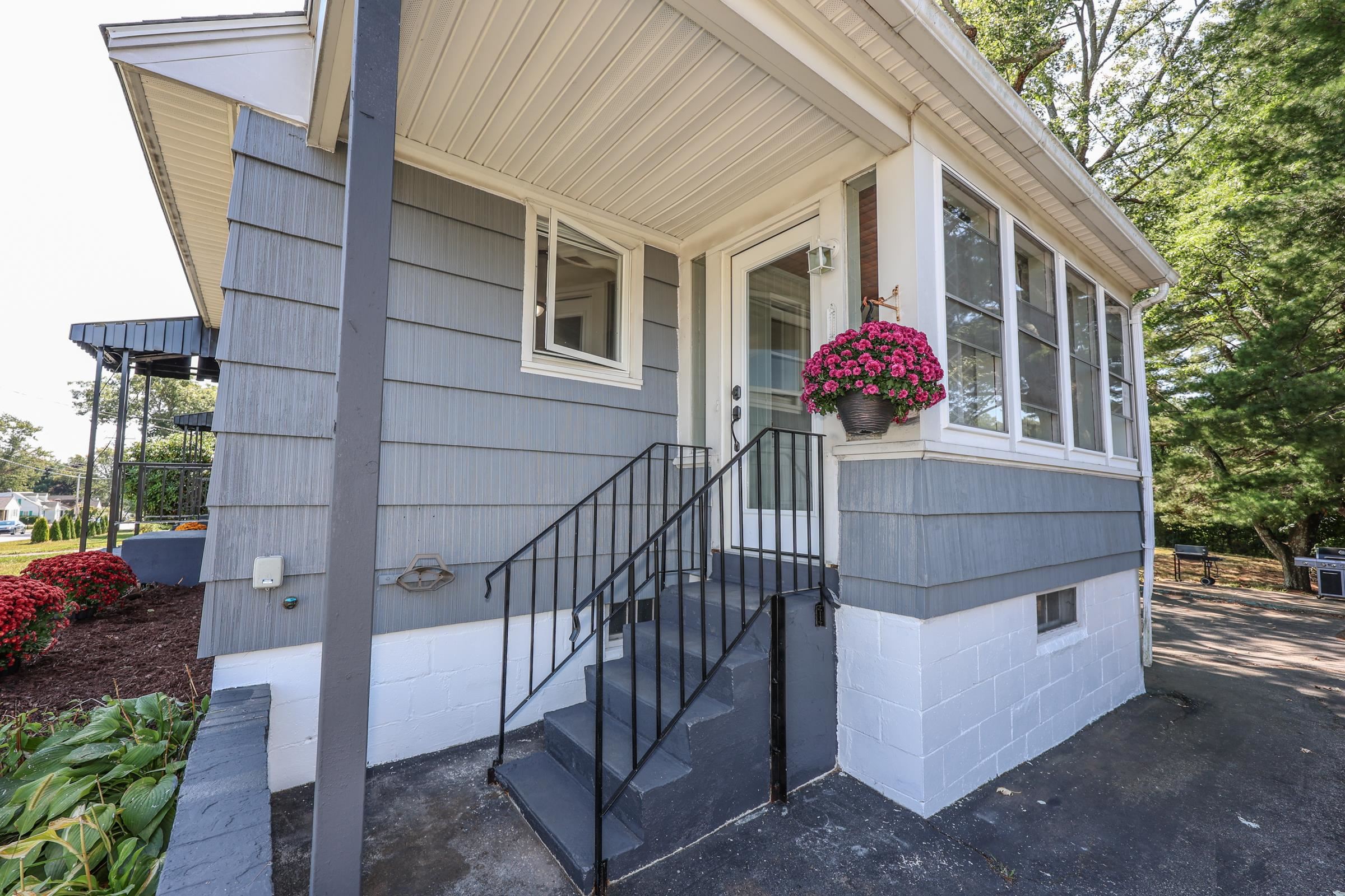 283-285 South Mammoth Road Manchester, NH 03109 - Photo 24 of 38 Gallery Image 24