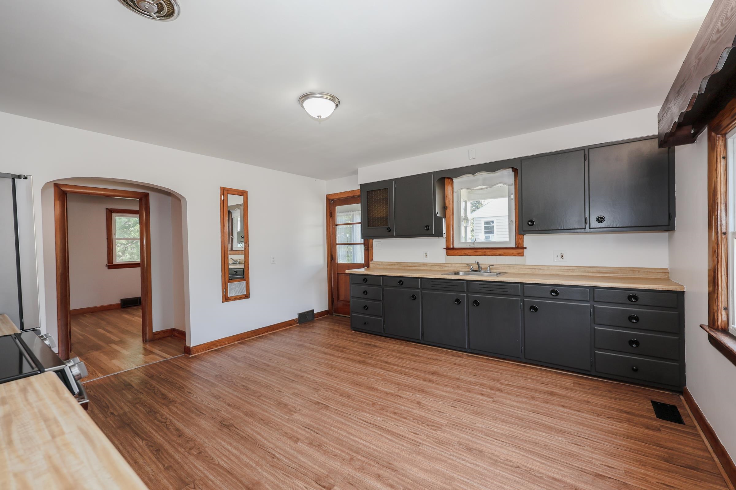 283-285 South Mammoth Road Manchester, NH 03109 - Photo 36 of 38 Gallery Image 36