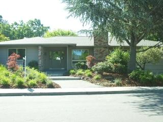 216 Mockingbird Circle Santa Rosa, CA 95409 - Photo 10 of 10 Gallery Image 10
