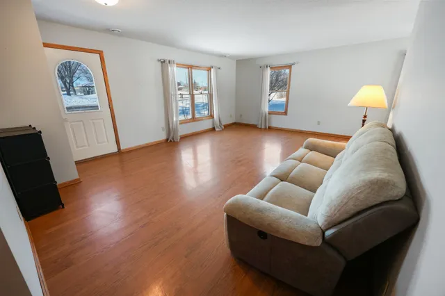 $295,000 | 320 8th Avenue, Foley, MN 56329