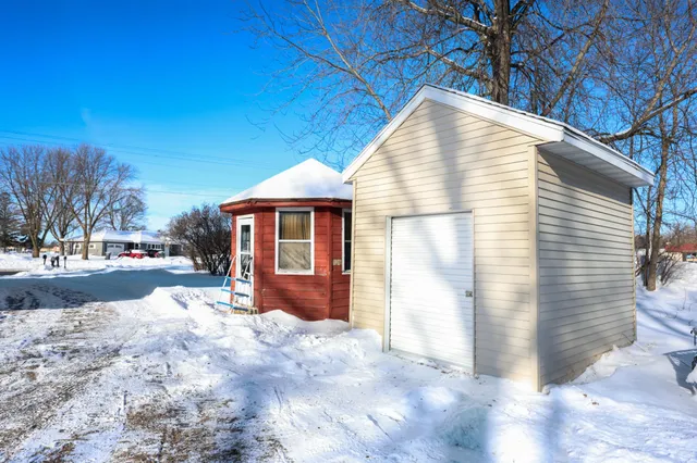 $295,000 | 320 8th Avenue, Foley, MN 56329