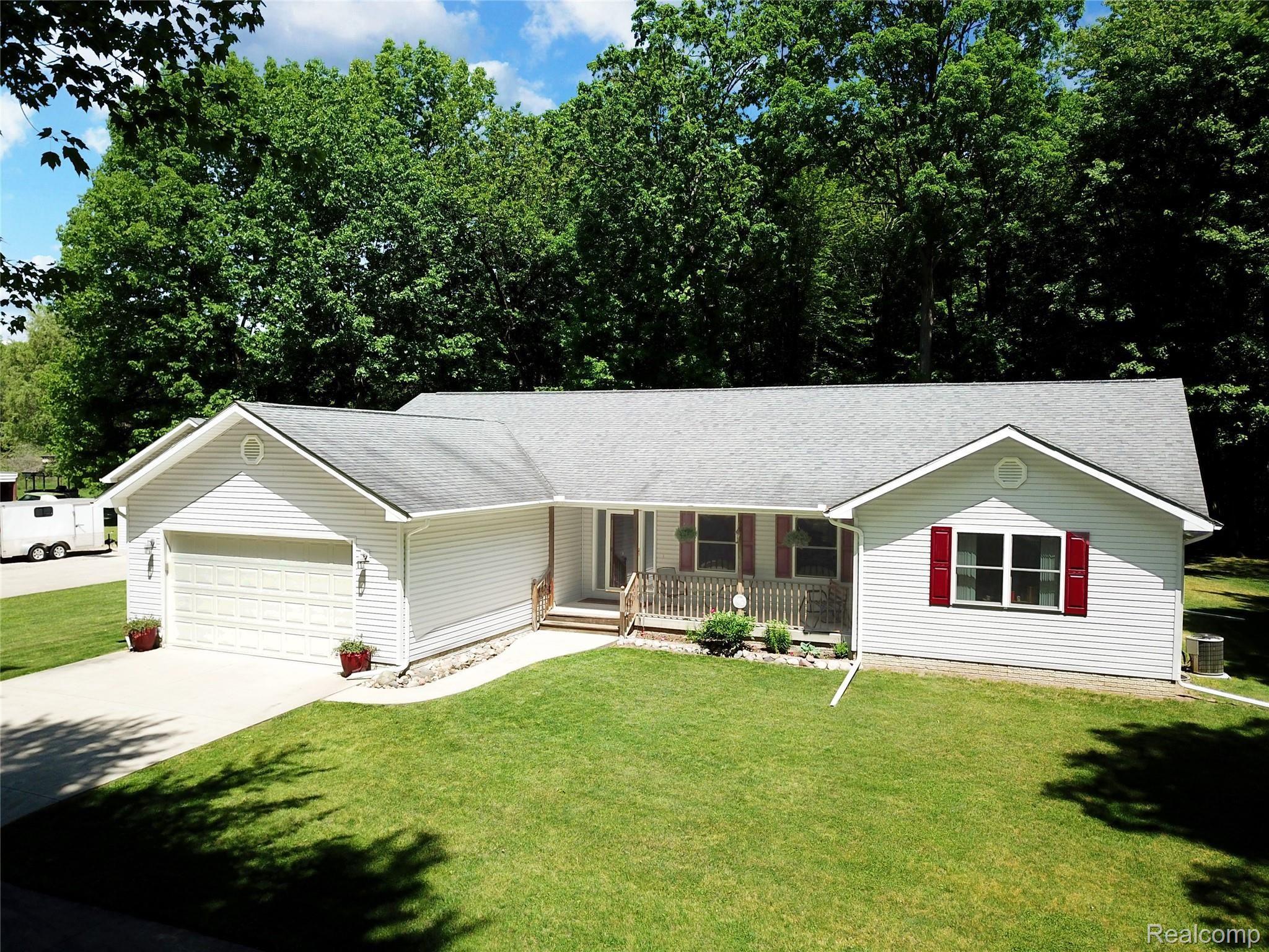 9052 West Frances Road Flushing, MI 48433 - Photo 1 of 20 www.JenniferTremaine.com