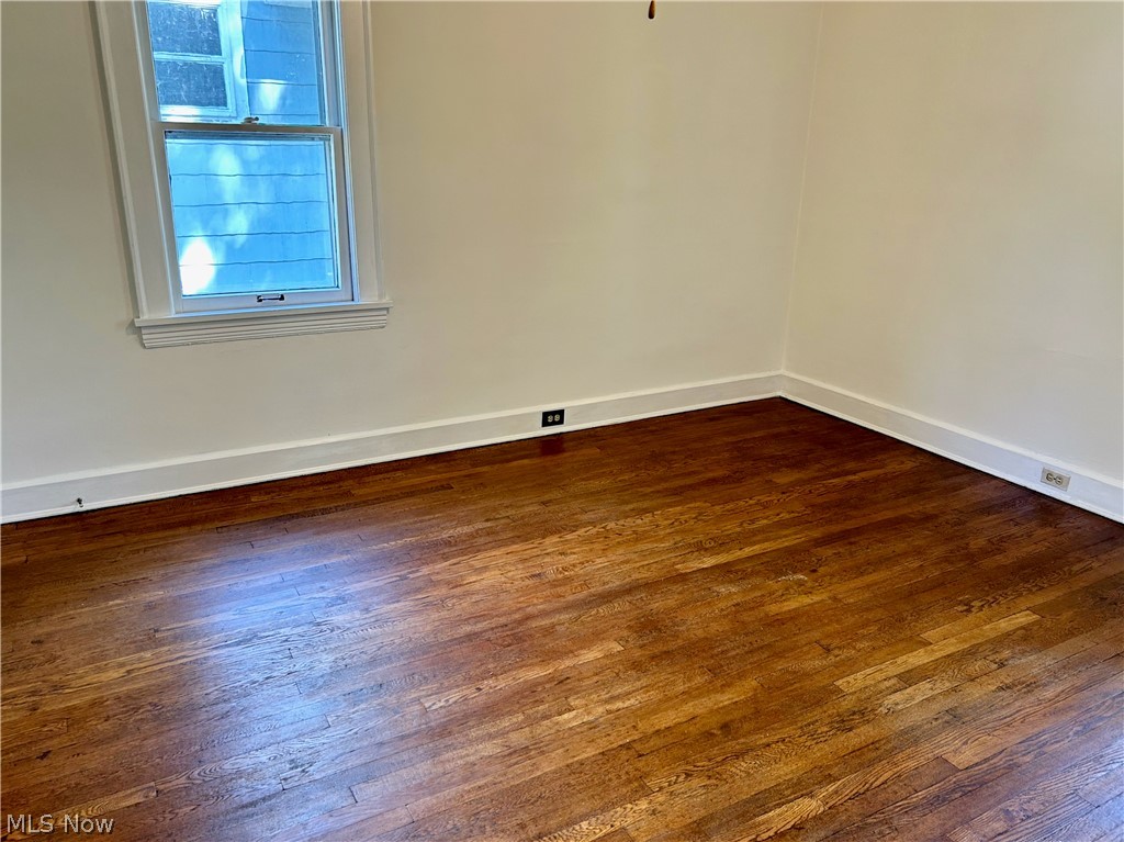 3266 Ormond Road Cleveland, OH 44118 - Photo 21 of 40 SE bedroom