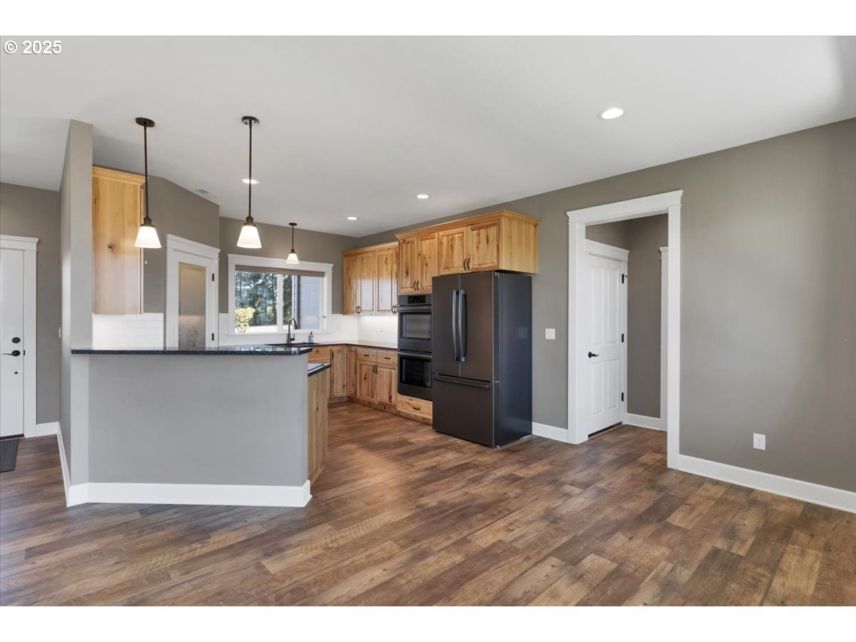 5875 Perrydale Road Dallas, OR 97338 - Photo 18 of 48