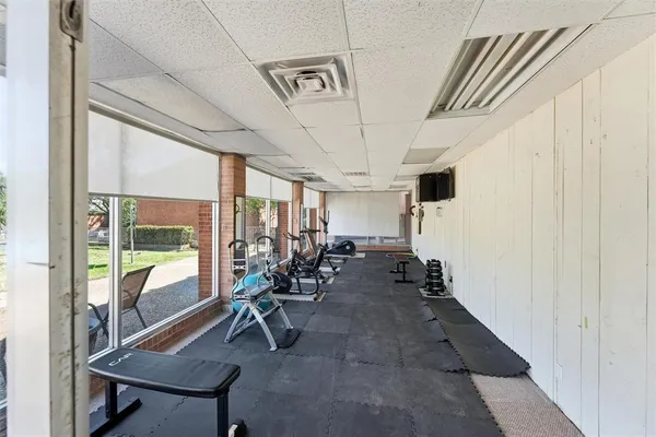 $145,000 | 558 E Avenue, Unit D, Grand Prairie, TX 75050