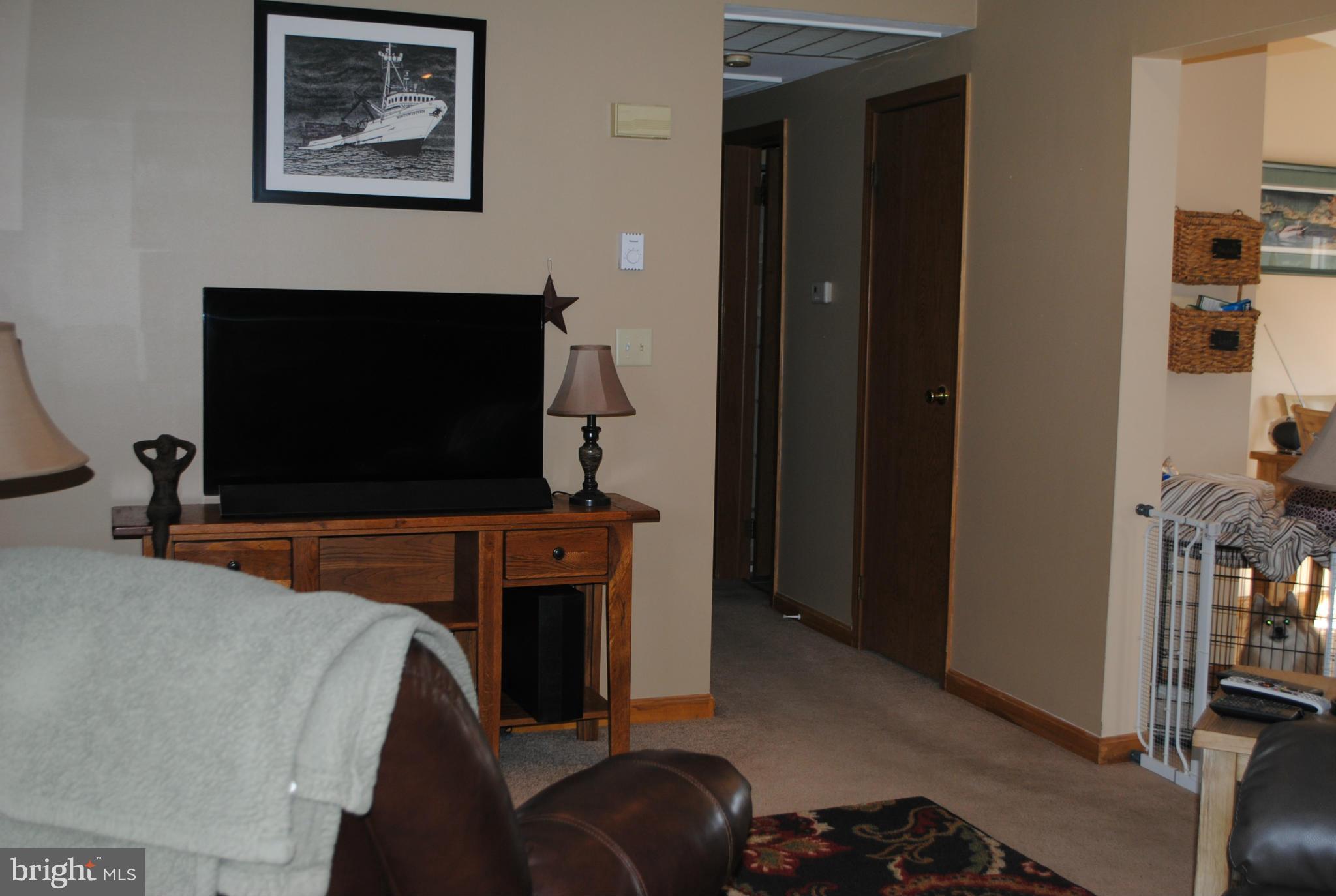 6927 Back Landing Road Hurlock, MD 21643 - Photo 3 of 20 Living Room