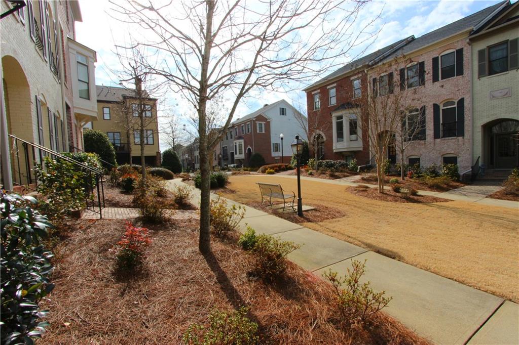 160 West Ridge Way Roswell, GA 30076 - Photo 3 of 30
