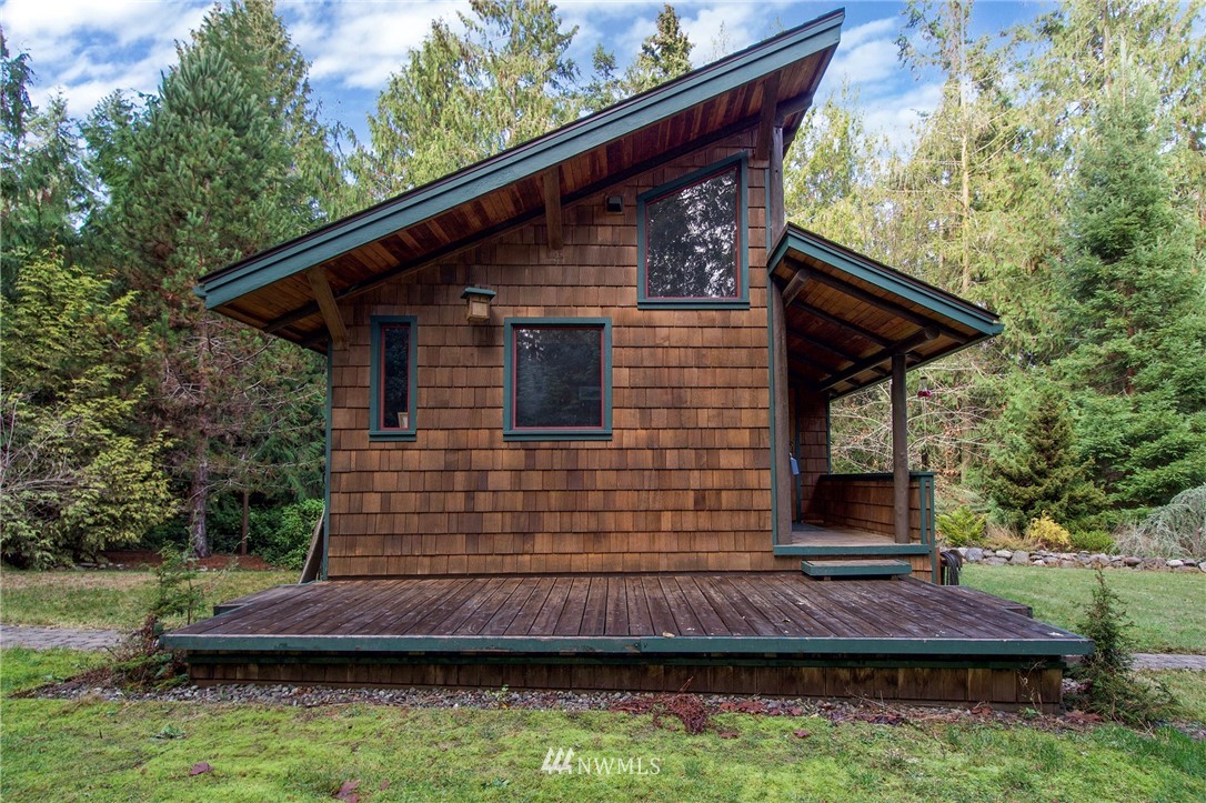 730 Quail Run Road Port Angeles, WA 98362 - Photo 2 of 40