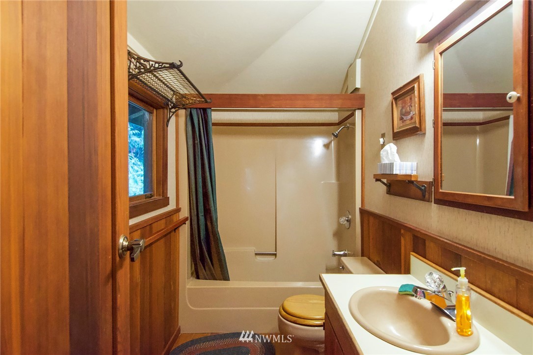 730 Quail Run Road Port Angeles, WA 98362 - Photo 17 of 40