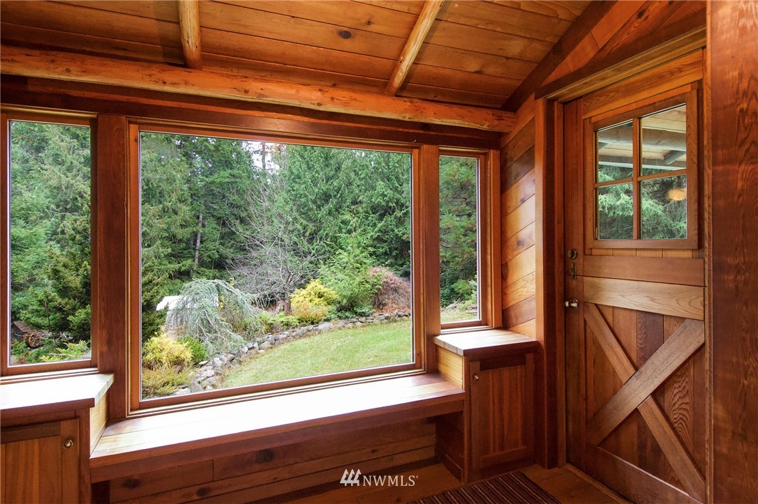 730 Quail Run Road Port Angeles, WA 98362 - Photo 4 of 40