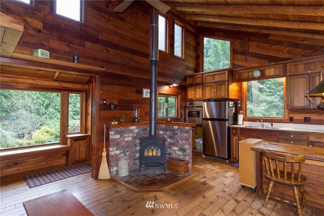 730 Quail Run Road Port Angeles, WA 98362 - Photo 8 of 40