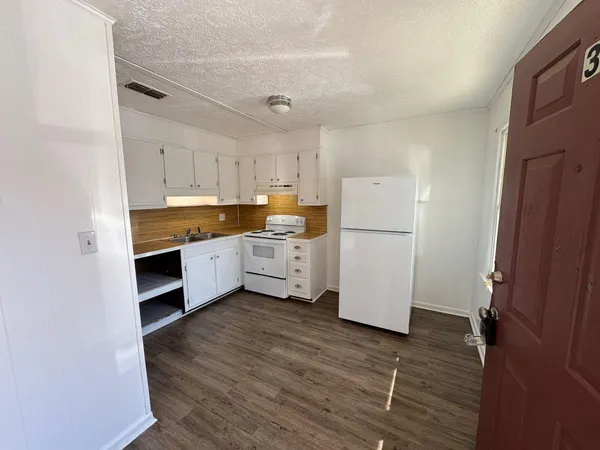 $750 | 128 Charles Street, Unit 3, Danville, VA 24541