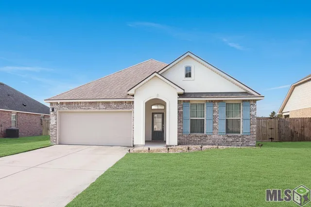 $275,000 | 13800 Wincrest Drive, Walker, LA 70785