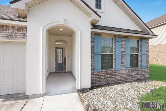 $275,000 | 13800 Wincrest Drive, Walker, LA 70785