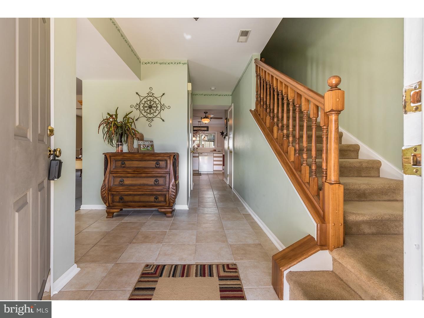 63 Springcress Drive Delran, NJ 08075 - Photo 3 of 25