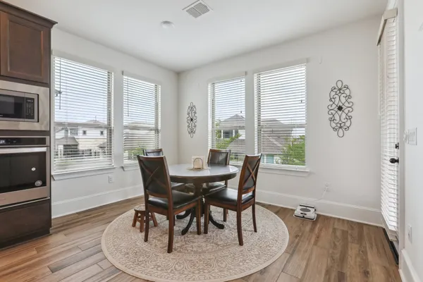 $4,950 | 616 Buena Onda Way, Austin, TX 78738