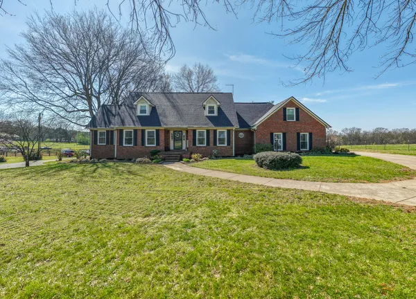 $1,100,000 | 2685 Hampshire Pike, Columbia, TN 38401