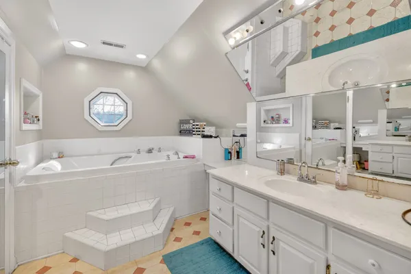 $1,100,000 | 2685 Hampshire Pike, Columbia, TN 38401