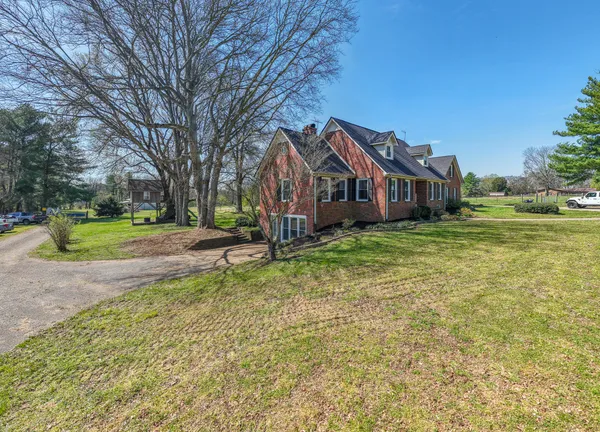 $1,100,000 | 2685 Hampshire Pike, Columbia, TN 38401