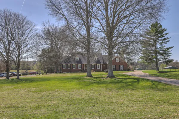 $1,100,000 | 2685 Hampshire Pike, Columbia, TN 38401