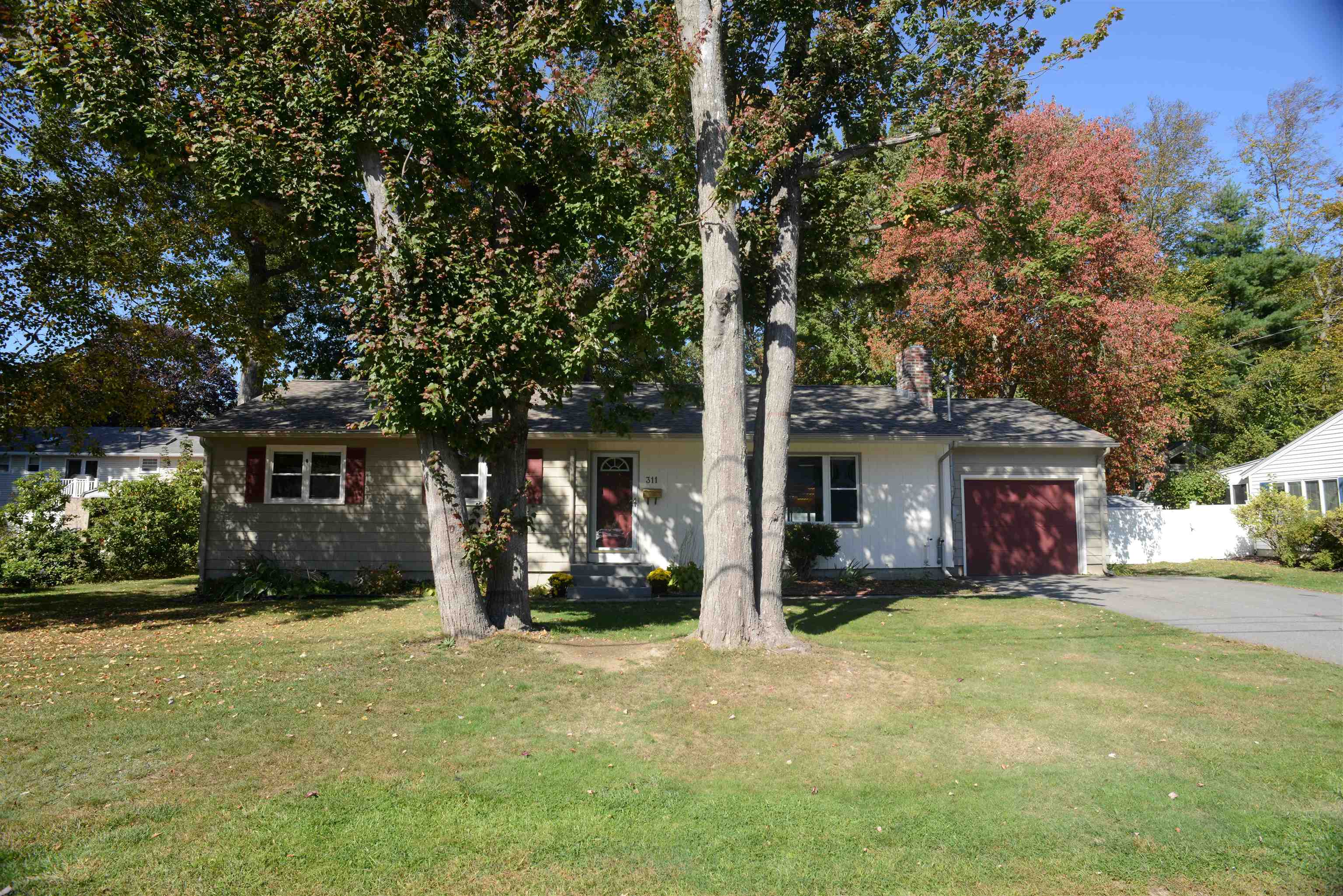 311 McKinley Road Portsmouth, NH 03801 - Photo 4 of 47