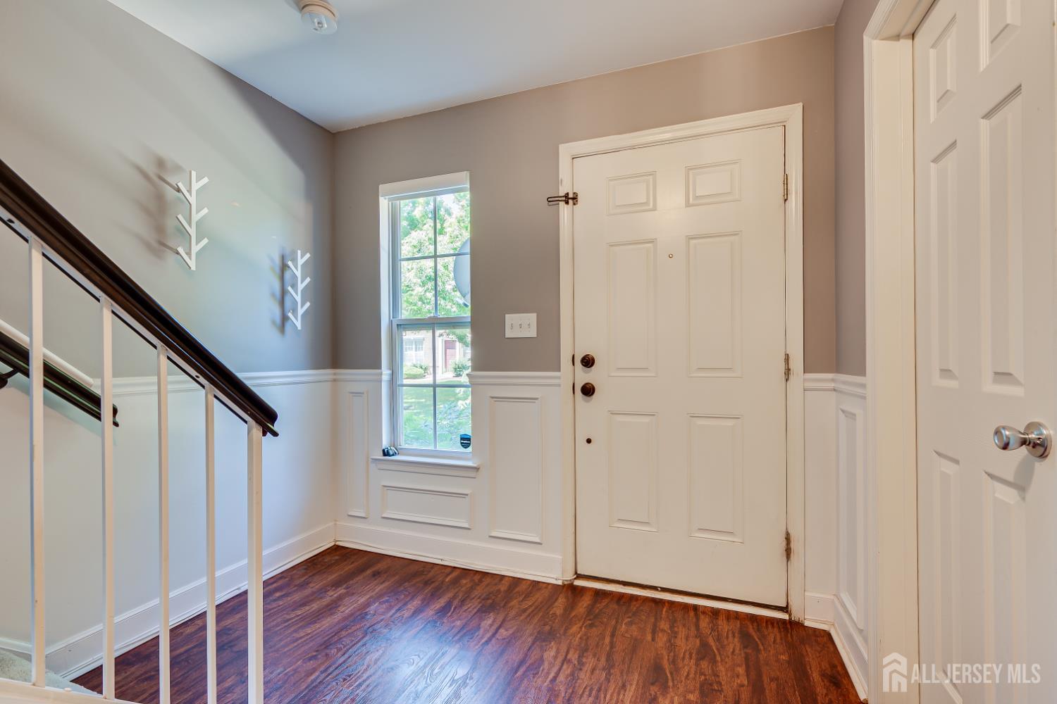 41 Rojewski Way Parlin, NJ 08859 - Photo 5 of 27