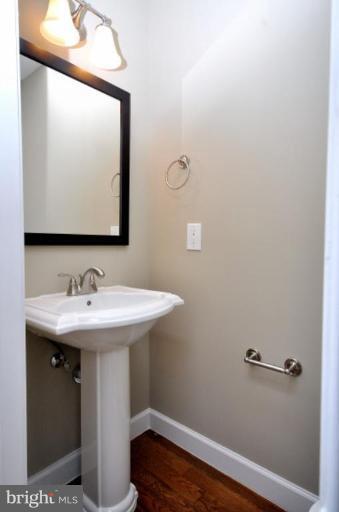 21 T Street Northeast Washington, DC 20002 - Photo 29 of 29 Bath #4