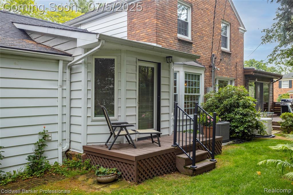 17 Colonial Road Grosse Pointe Shores, MI 48236 - Photo 44 of 50 Gallery Image 44