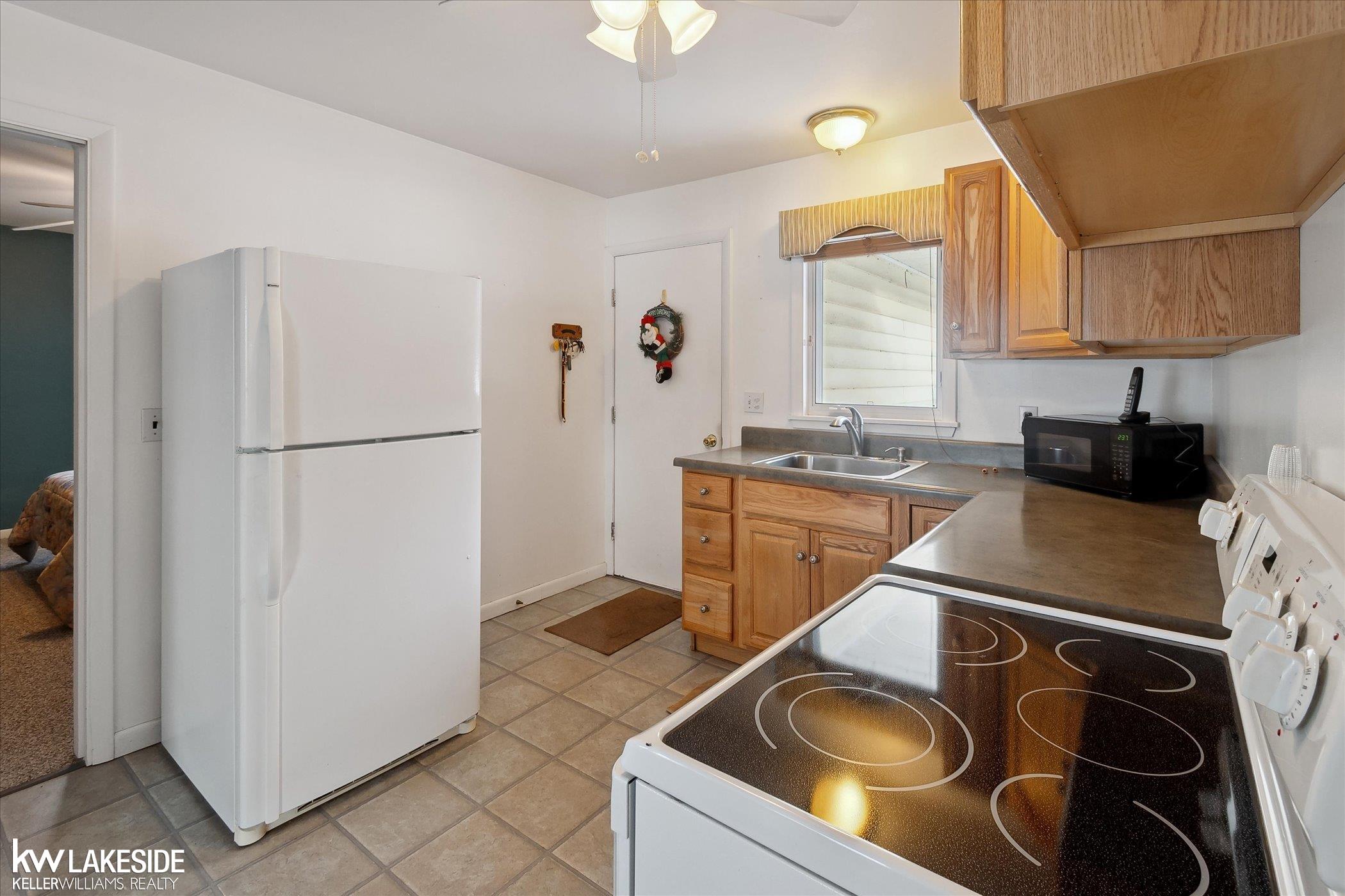 4654 Oak Road West Branch, MI 48661 - Photo 10 of 47 50164638-09e88363-e0f5-434f-8a6d-fe55d9edbce7.JPG
