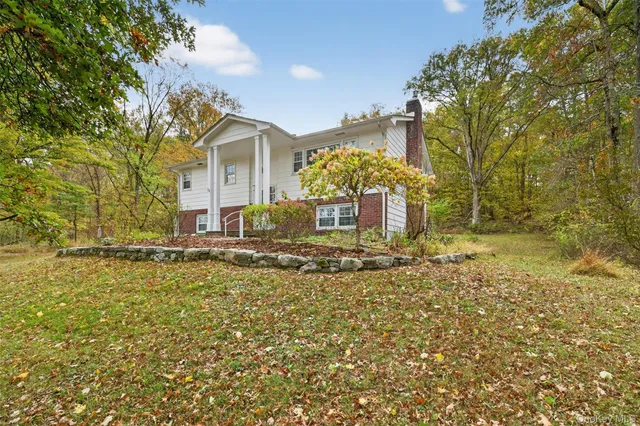 $499,900 | 111 Tillson Lake Road, Wallkill, NY 12589