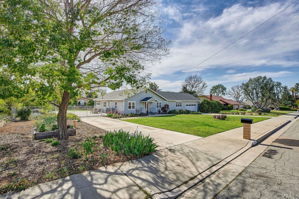 2406 Mary Street Riverside, CA 92506 - Photo 1 of 1