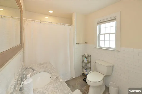 $3,200 | 174 Burns Avenue, Unit 2, Lodi, NJ 07644