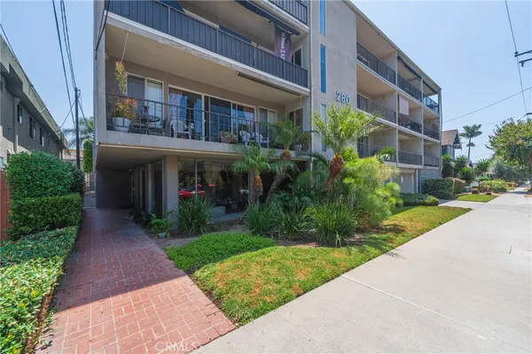 $469,000 | 280 Molino Avenue, Unit 305, Long Beach, CA 90803